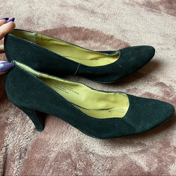 Black Suede Kimchi Blue Kitten Heels Urban Outfitters Size 8.5 - Picture 2 of 7
